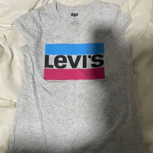 Levis majica 152 moze xs