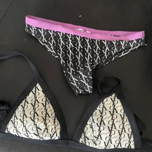 Calvin klein kupaci s