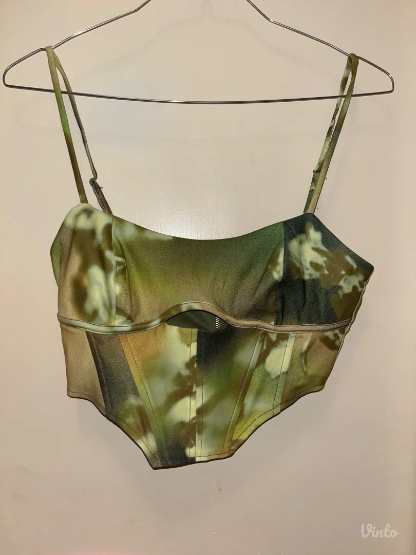 “Bershka zeleni korset