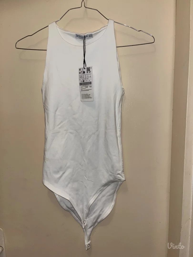 Stradivarius bodi sa etiketom