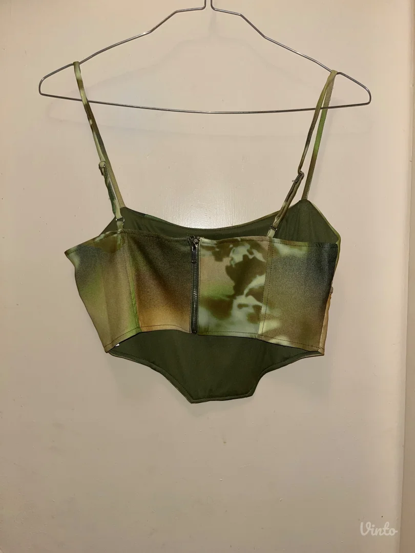 “Bershka zeleni korset