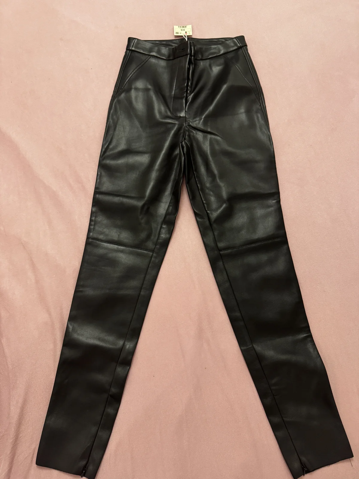 Reserved kozne pantalone XS