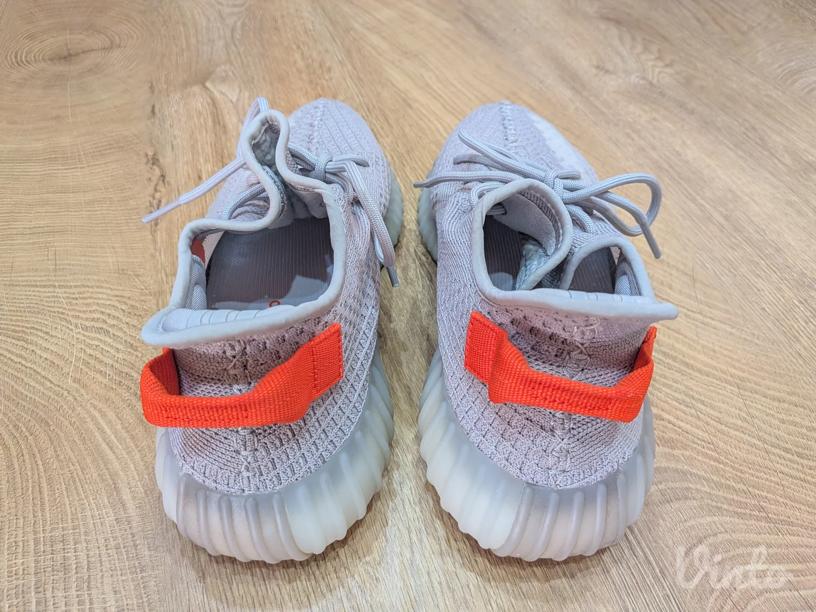 adidas Yeezy Boost 350 V2 Tail Light KOPIJA