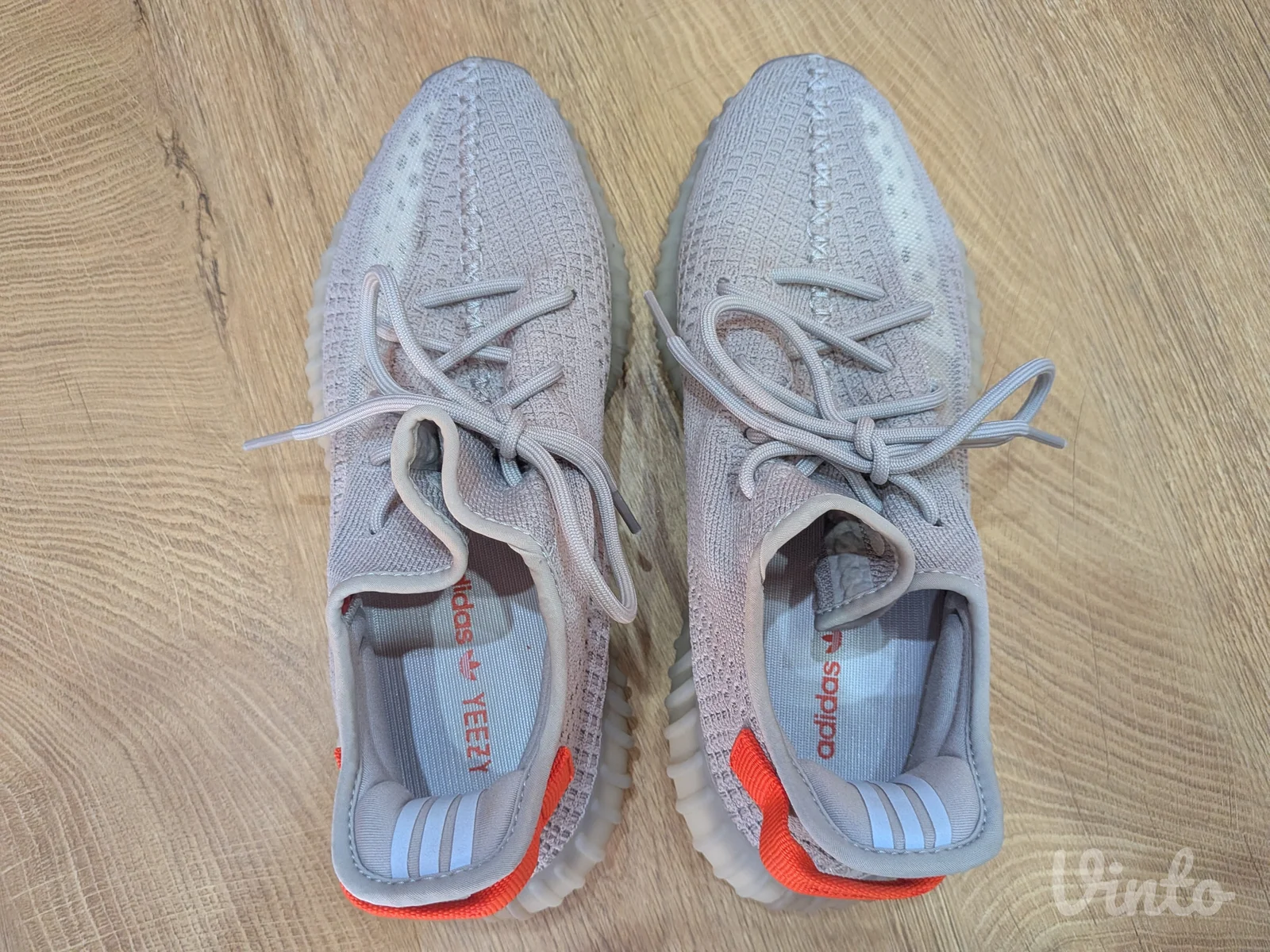 adidas Yeezy Boost 350 V2 Tail Light KOPIJA