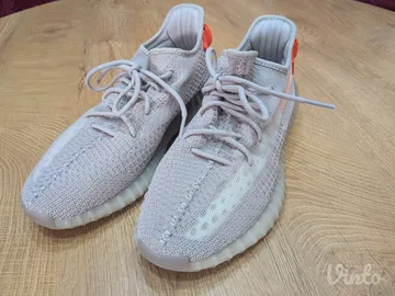 adidas Yeezy Boost 350 V2 Tail Light KOPIJA