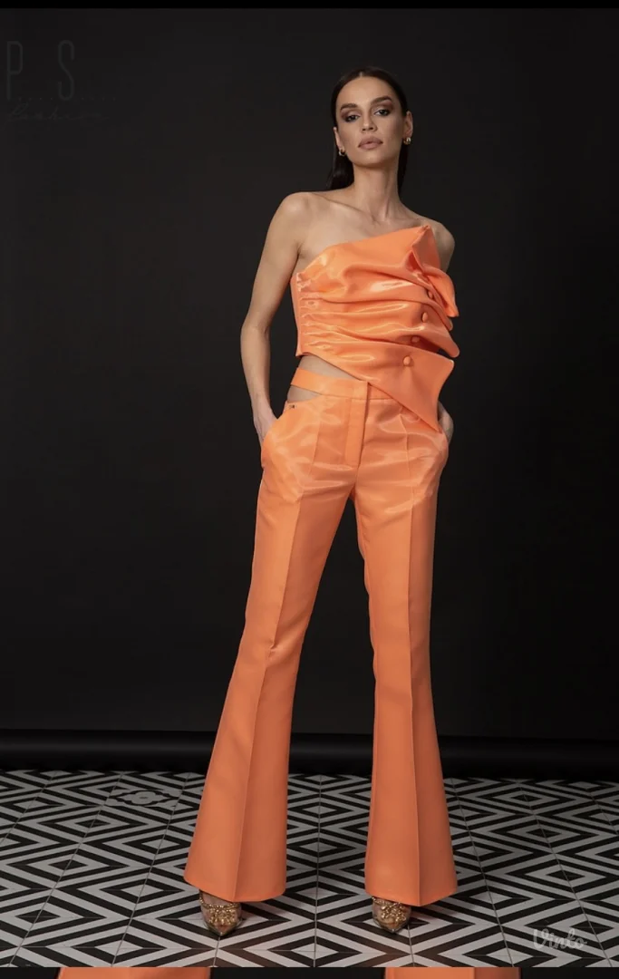 Ps fashion narandzasti komplet top i pantalone