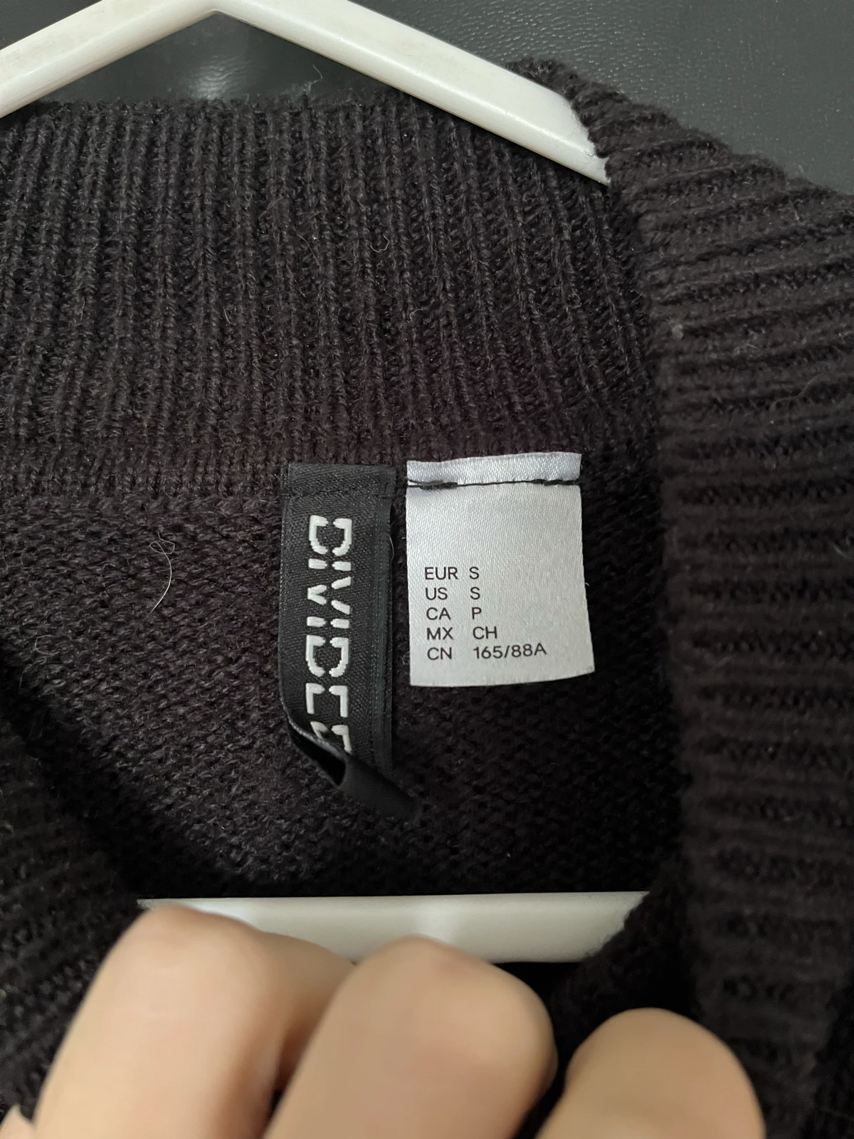 Divided crop top zenski dzemper