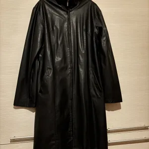 Vintage matrix kozni kaput