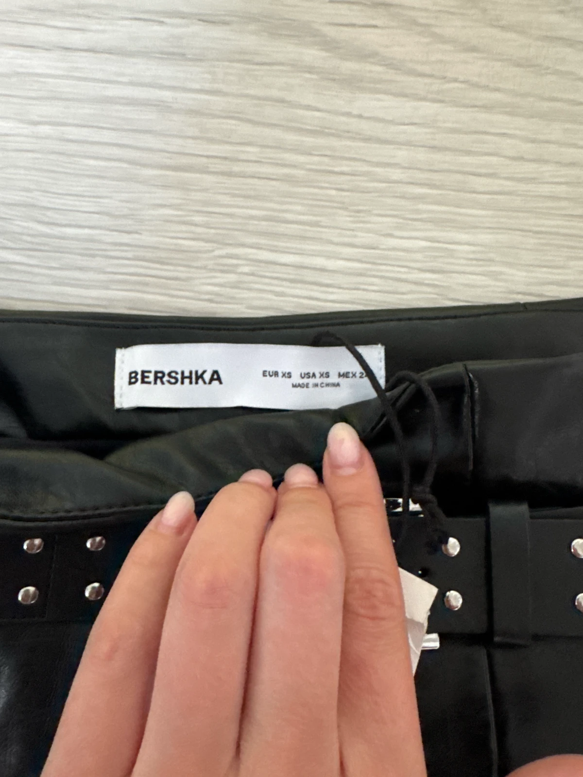 Bershka Kozna Shorts/suknja XS vel
