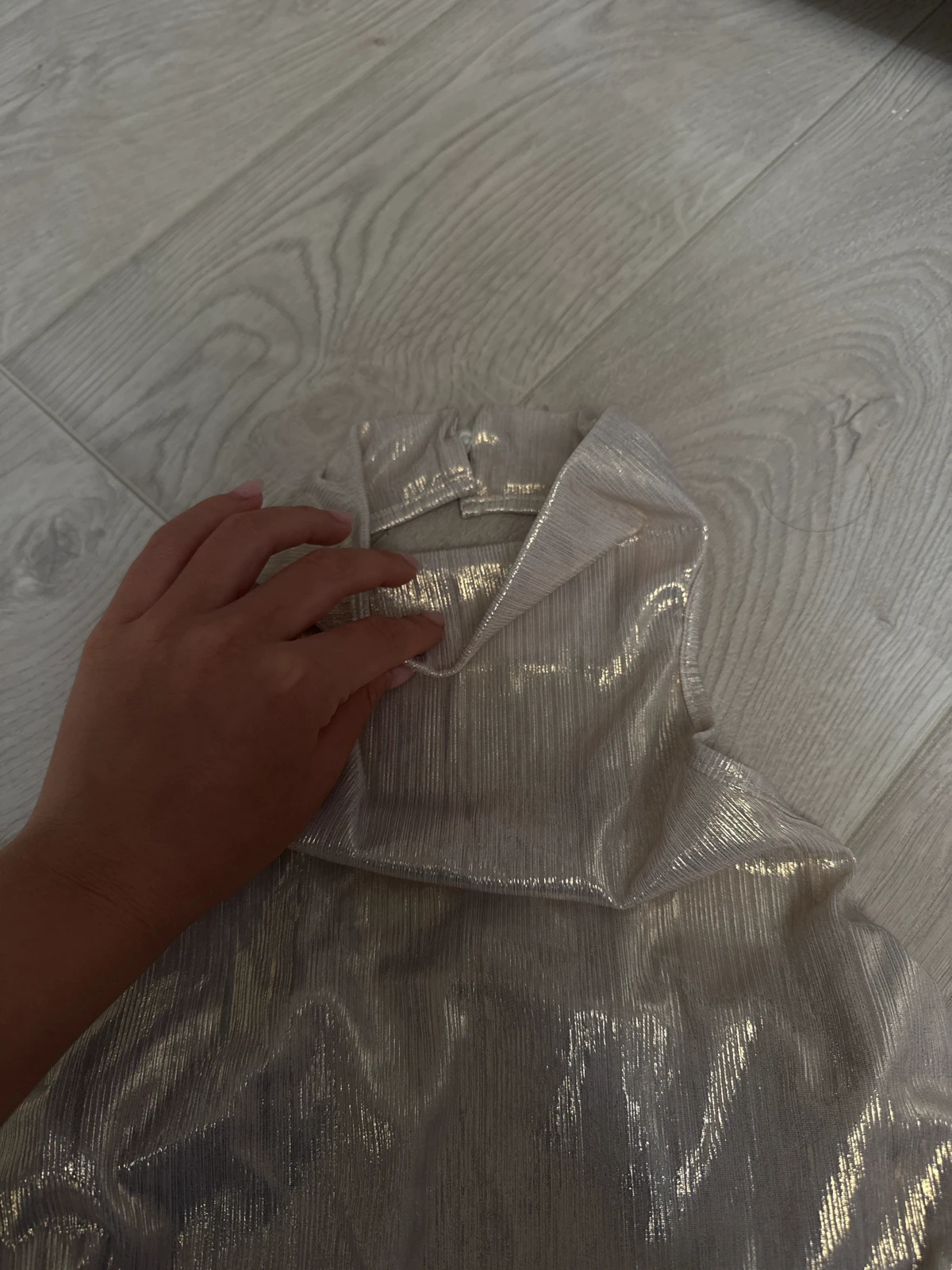 Biserno srebrna majica top vel XS