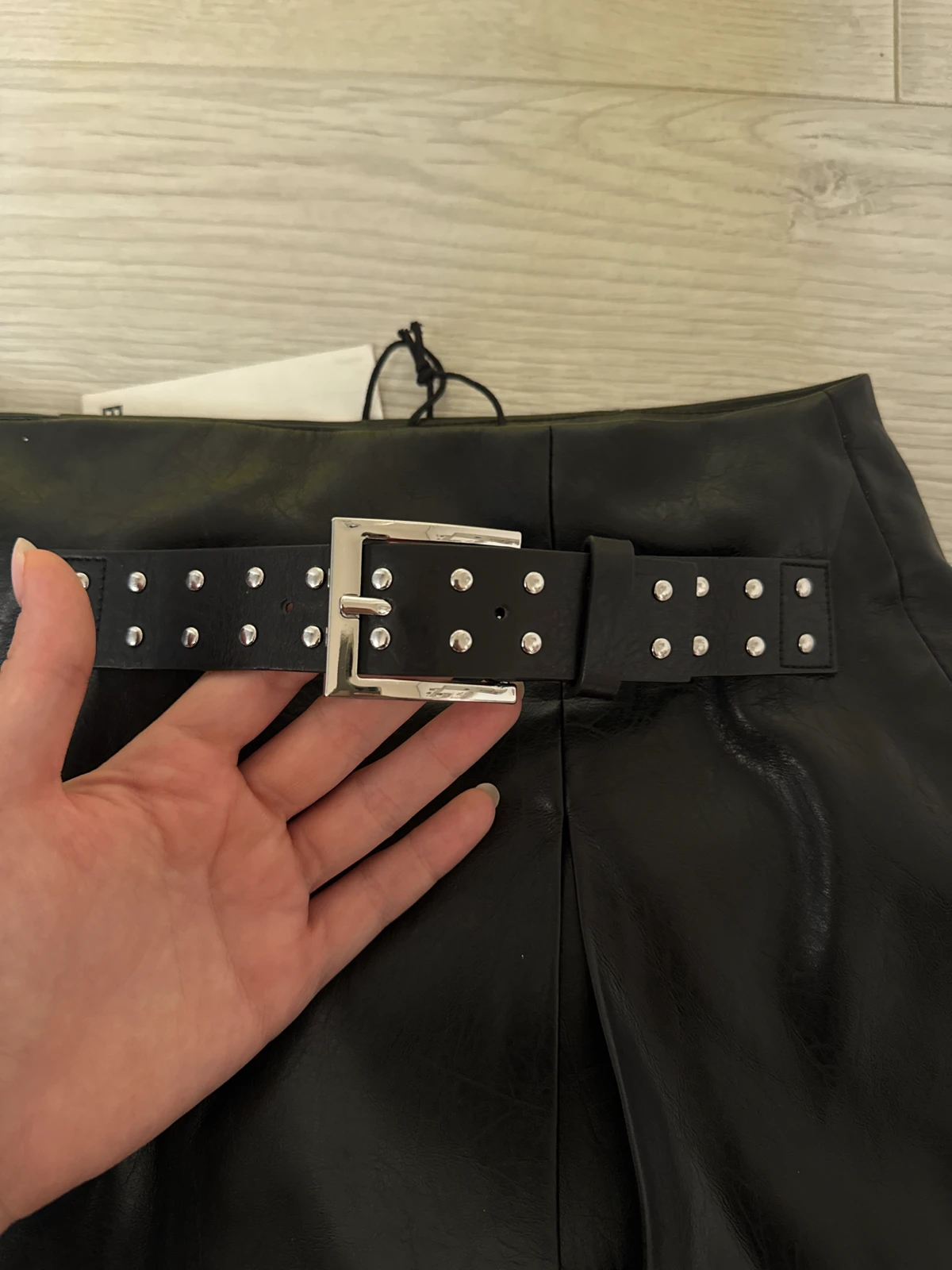 Bershka Kozna Shorts/suknja XS vel