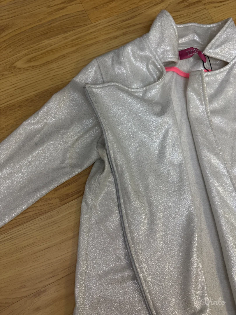 jaknica za devojčice