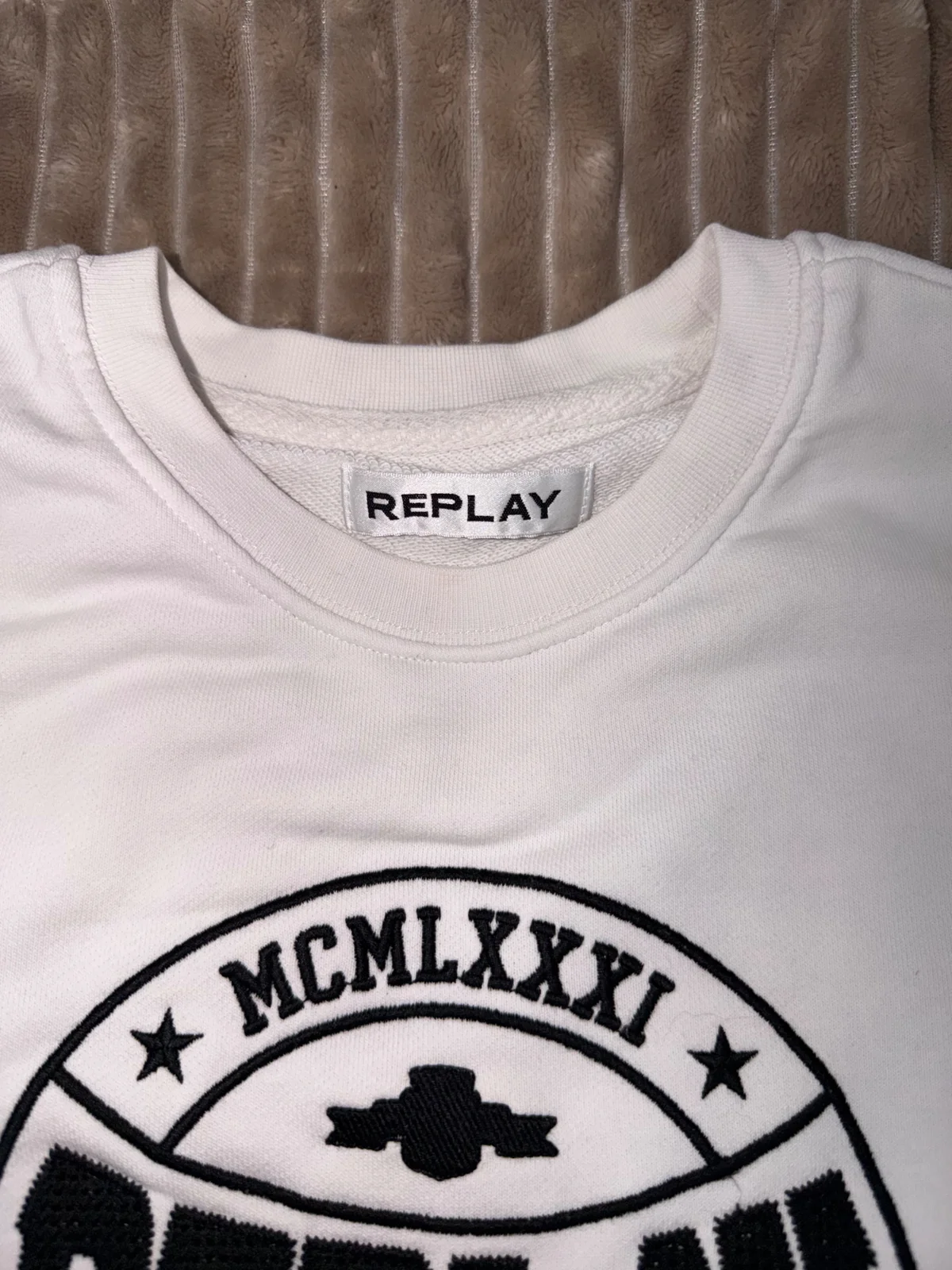 REPLAY duks