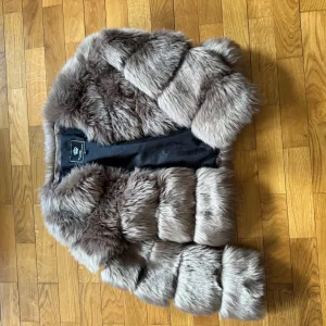 Bundica od eko krzna