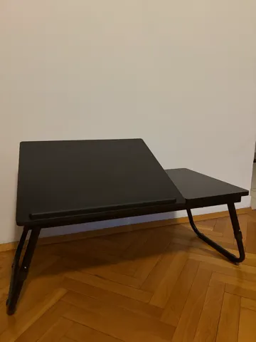 JYSK MEJLBY stalak za laptop – podesiv, sklopiv, kao nov