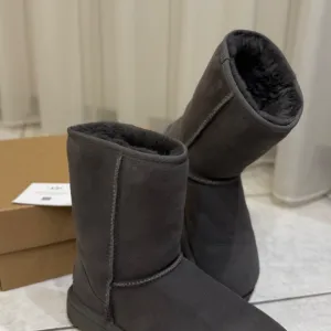 Original UGG čizme br40