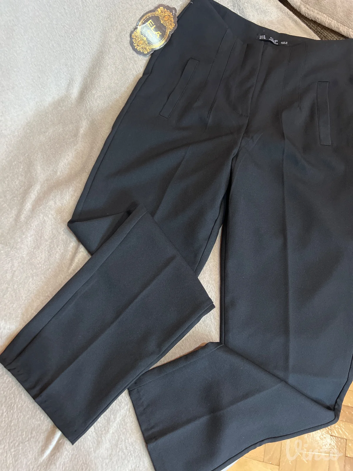 zenske cigaret pantalone