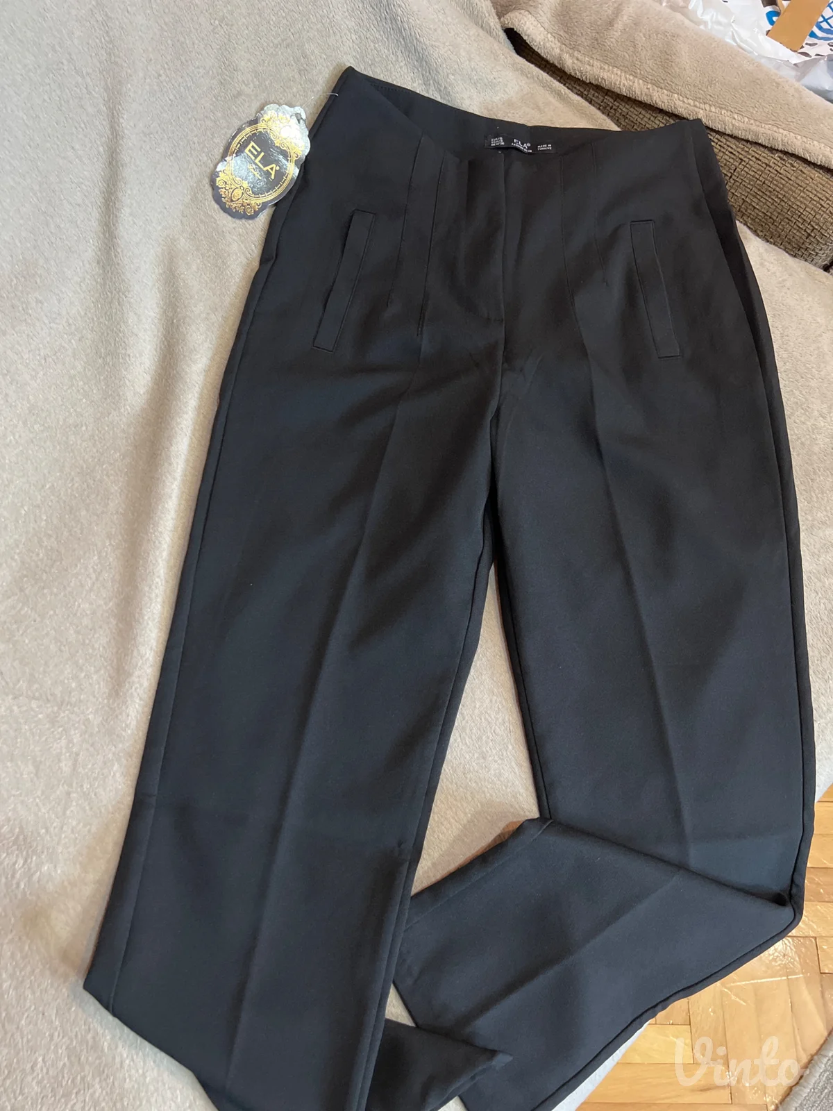 zenske cigaret pantalone