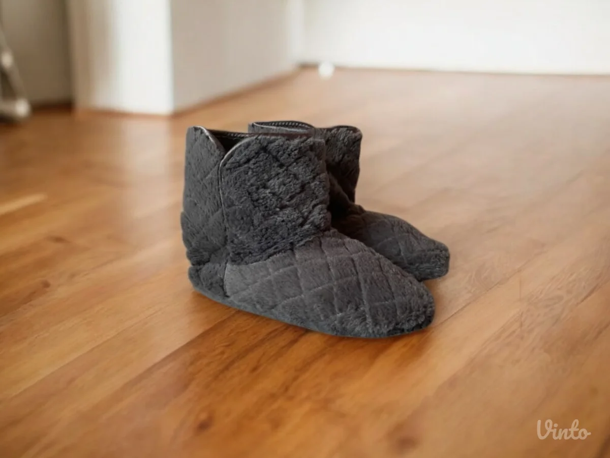 C&A kućne čizme/patofne iz Svajcarske, NOVE 36-38