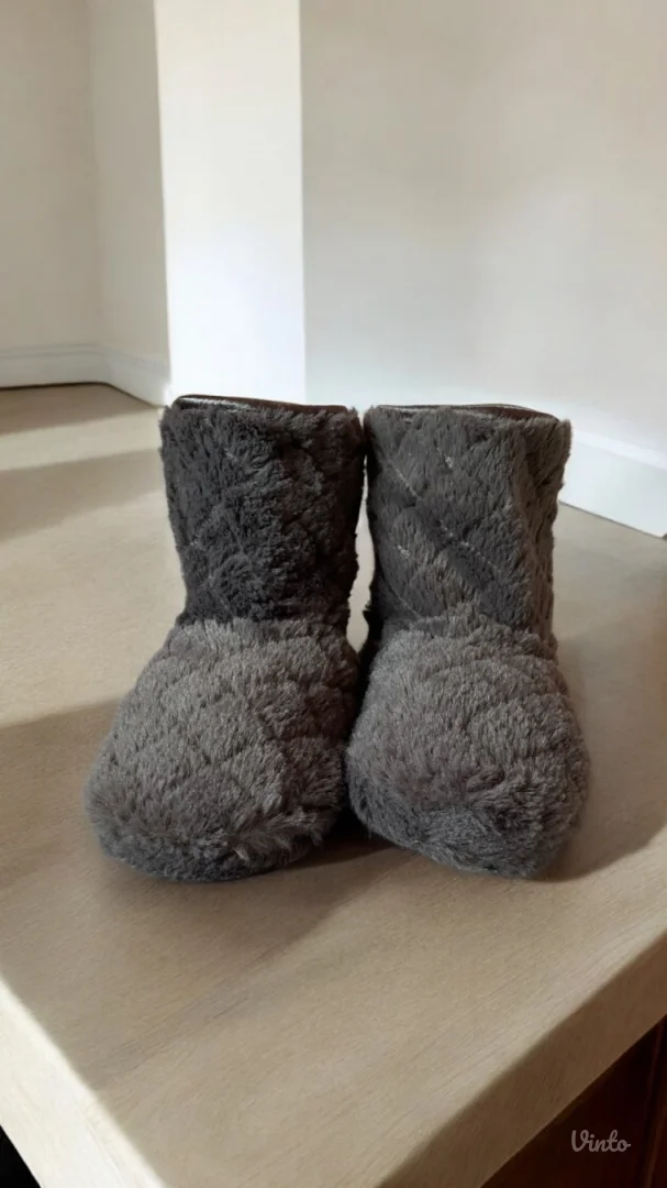 C&A kućne čizme/patofne iz Svajcarske, NOVE 36-38