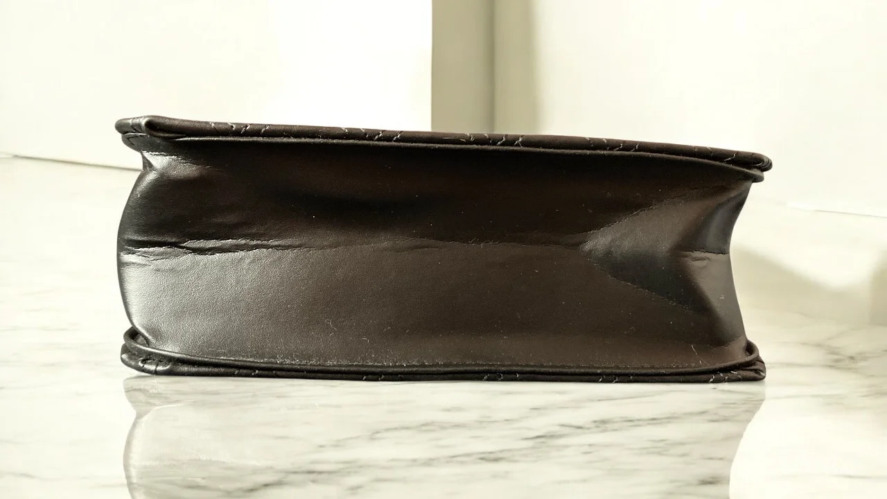 Elegantna crna torbica – NOVO