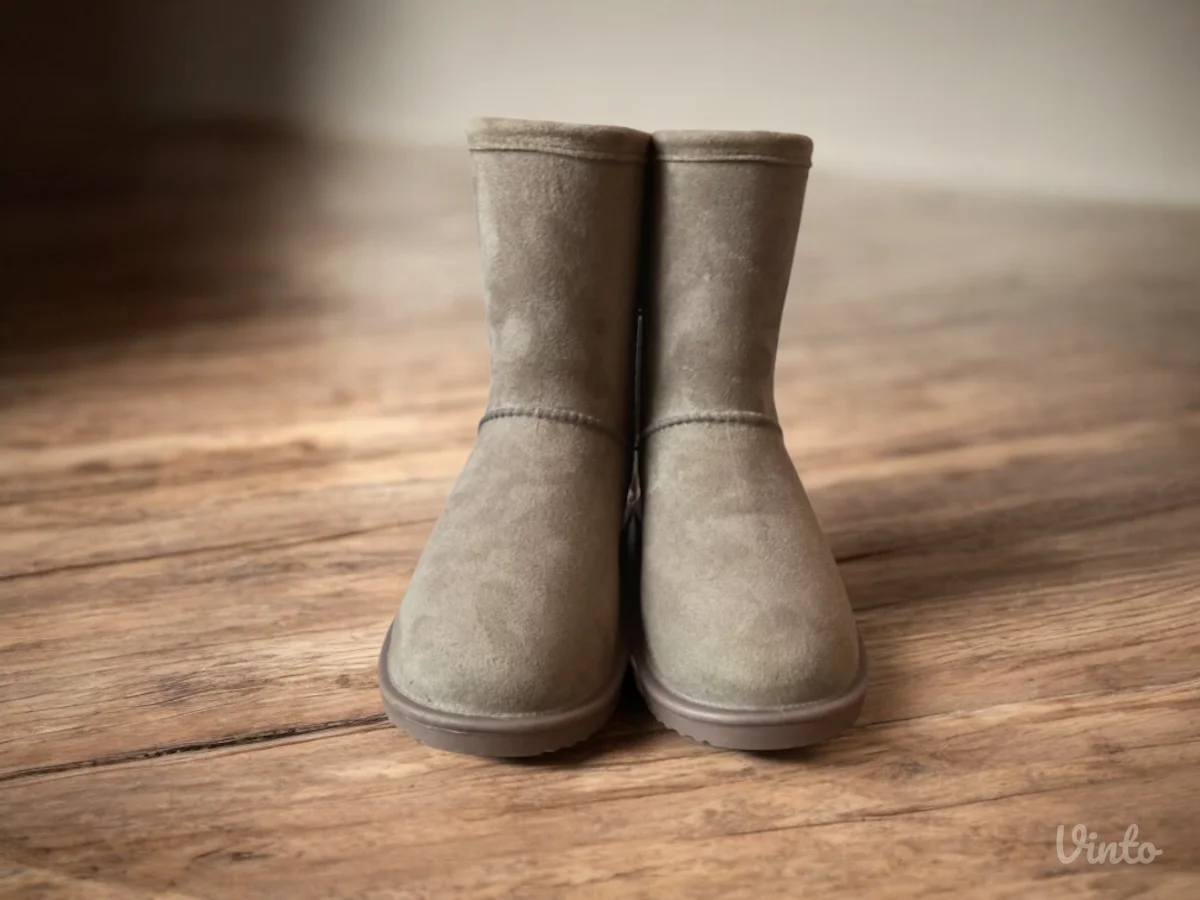 LUSSO vodootporne sive cizme/patofne, vel. 40