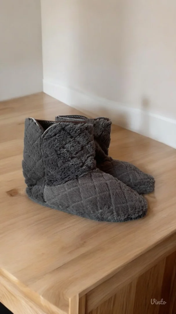 C&A kućne čizme/patofne iz Svajcarske, NOVE 36-38