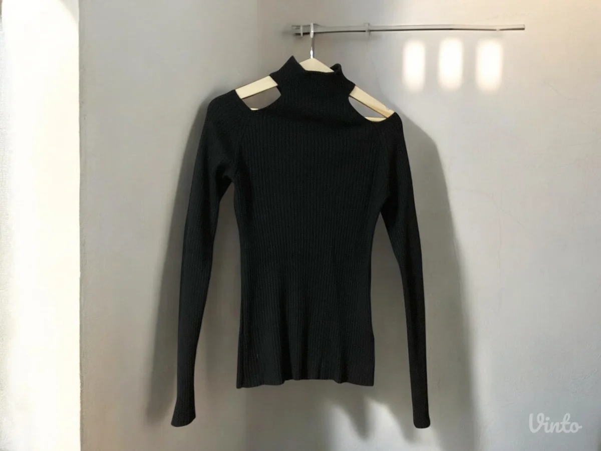 CHICORÉE džemperić sa golim ramenima – NOVO, vel. M