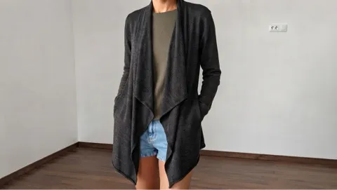 Basic H&M sivi kardigan, vel. M, iz Švajcarske
