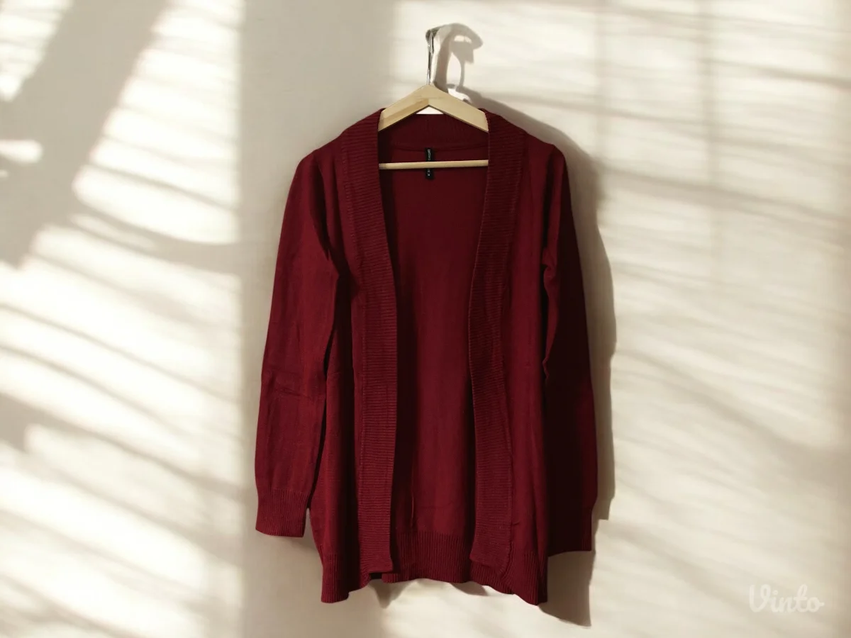 Chicoree crveni kardigan, vel. M, kao NOVO, iz Svajcarske