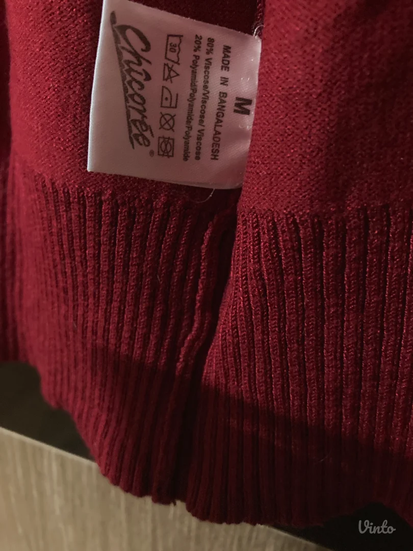 Chicoree crveni kardigan, vel. M, kao NOVO, iz Svajcarske