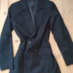 Crni blejzer LCW Waikiki XS