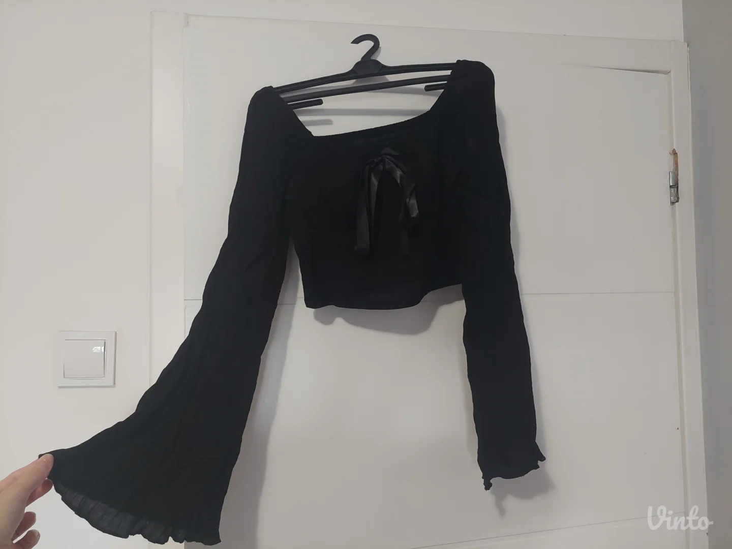 Goth crop bluza sa zvonastim rukavima (NOVO)