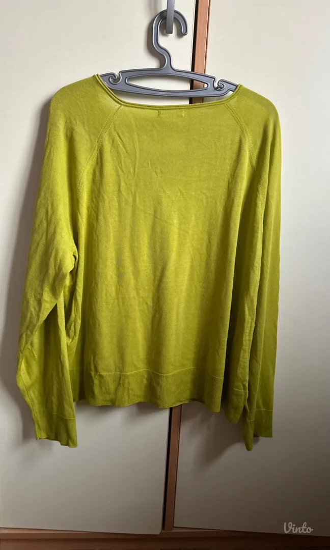 Massimo Dutti dzemper nov sa etiketom