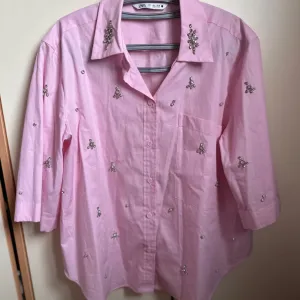 Zara roze kosulja
