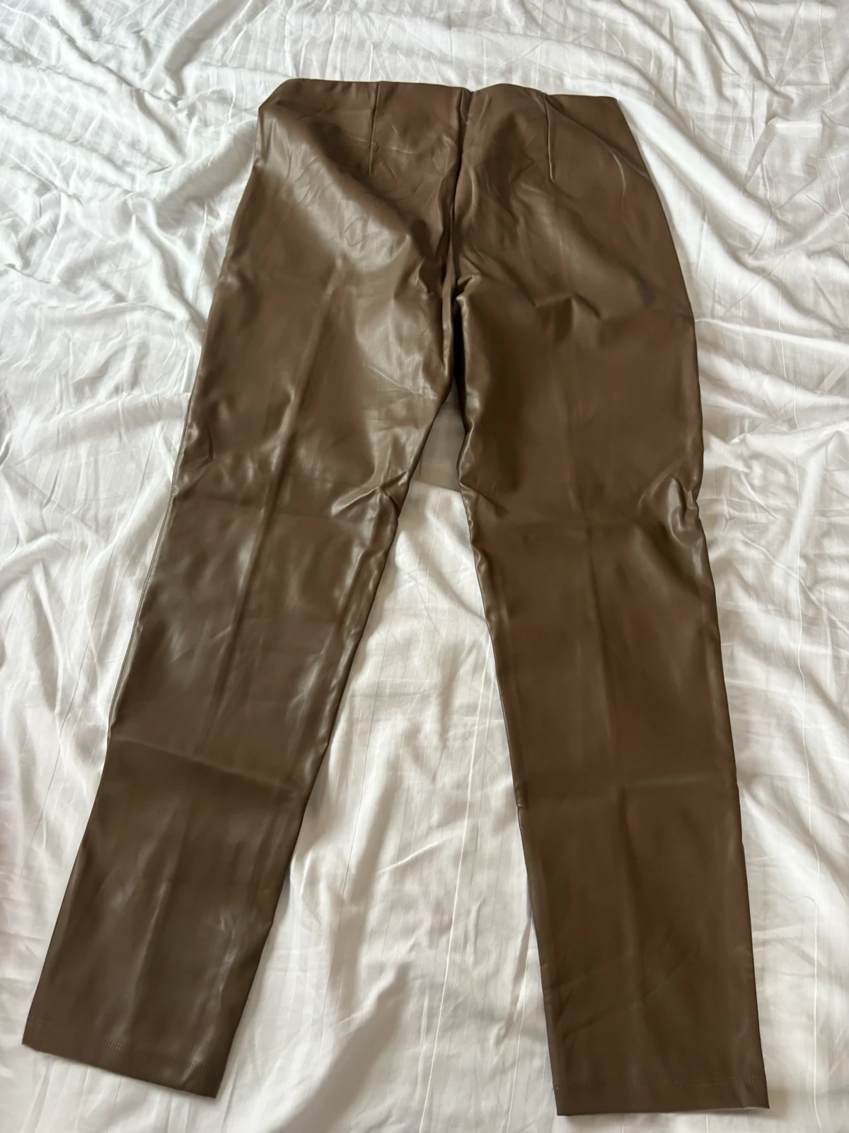 Pantalone od eko koze