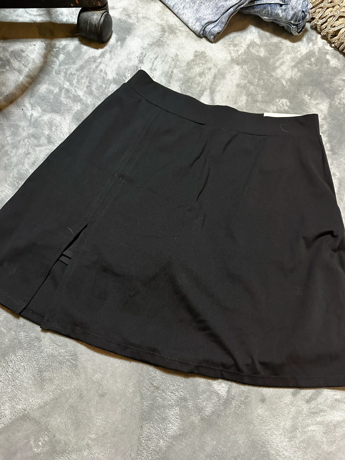 HM training skirt