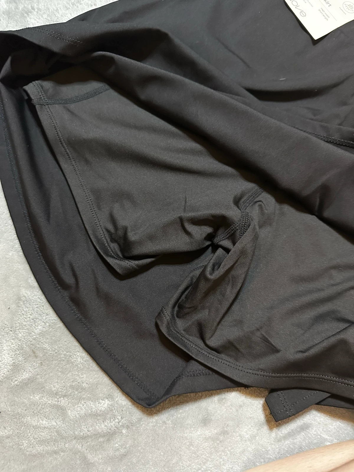 HM training skirt