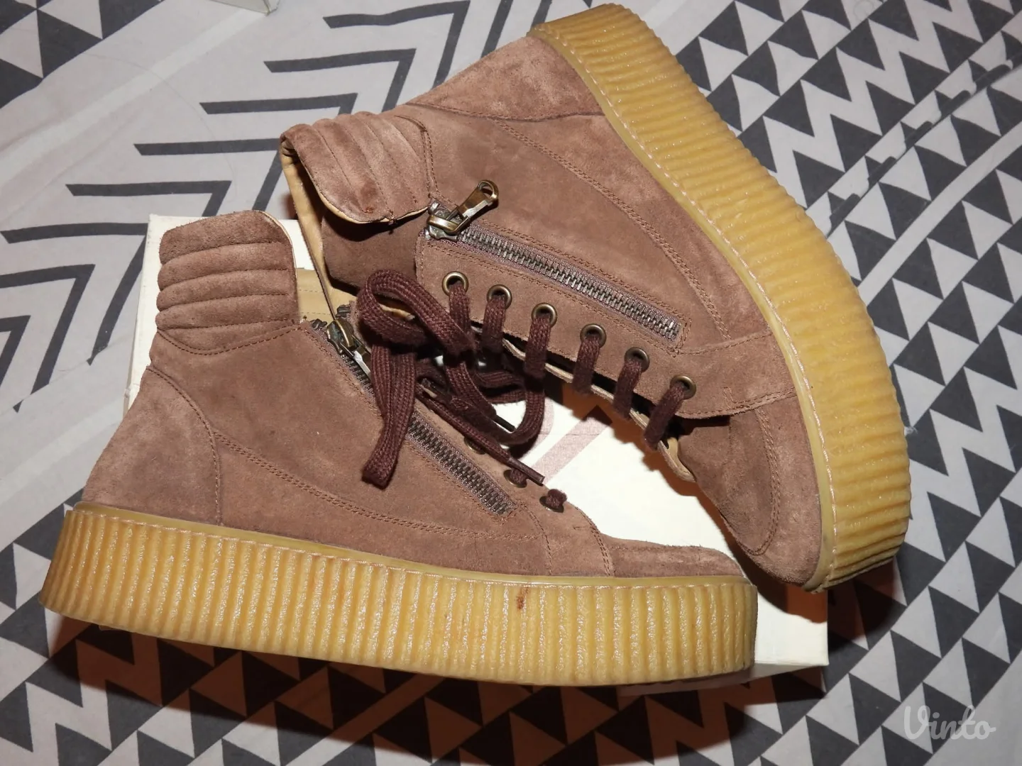 Antonella Rossi kožne patike