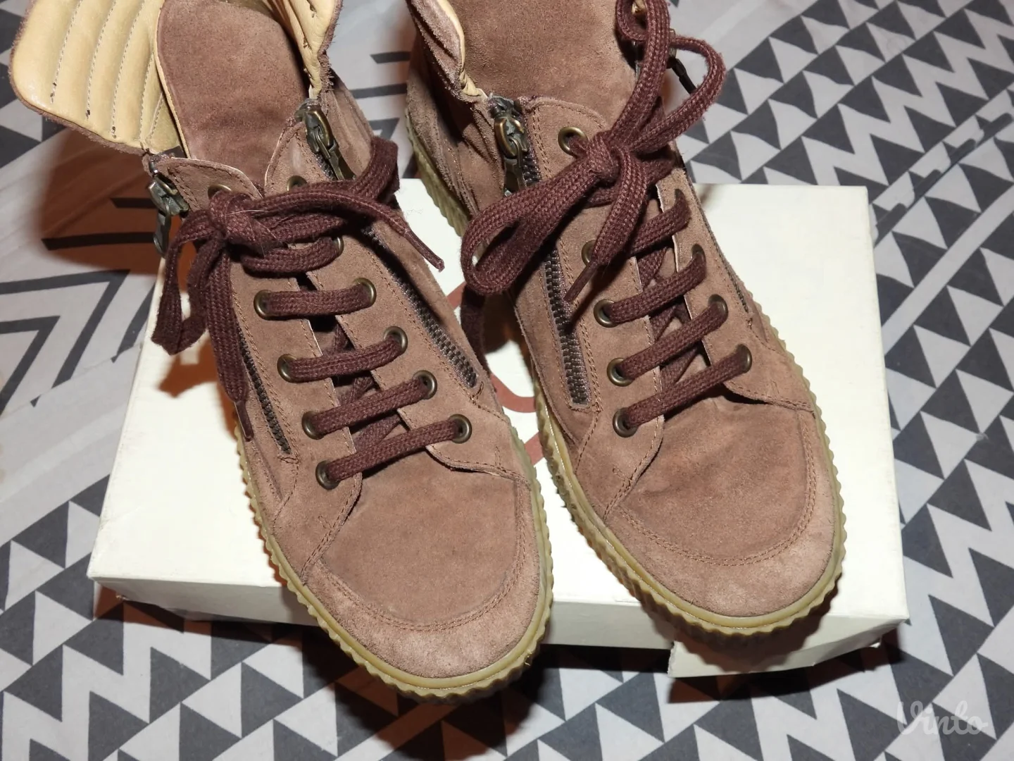 Antonella Rossi kožne patike