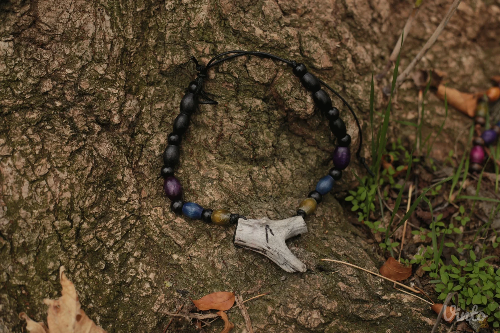 🌊 Ogrlica od roga srndaća sa runom Laguz/Logr