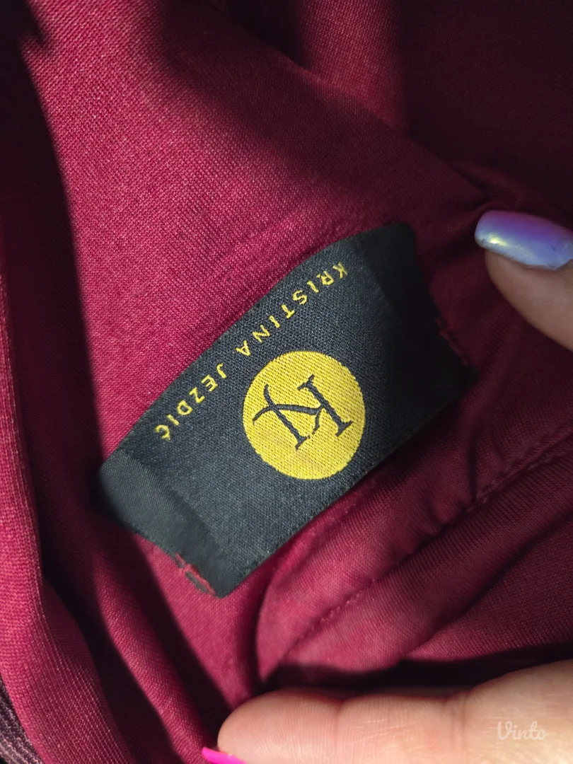 Kristina Jezdic bordo haljina