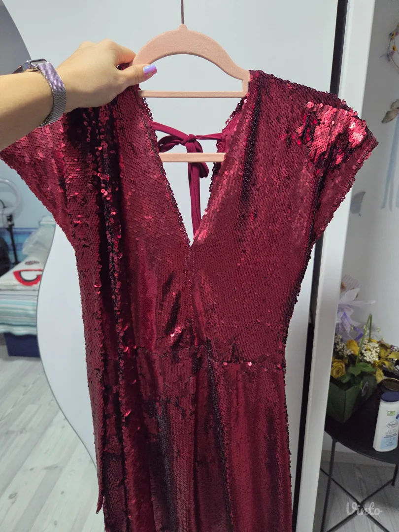 Kristina Jezdic bordo haljina