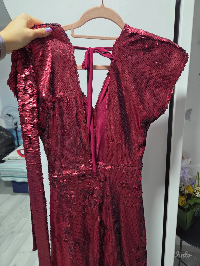 Kristina Jezdic bordo haljina