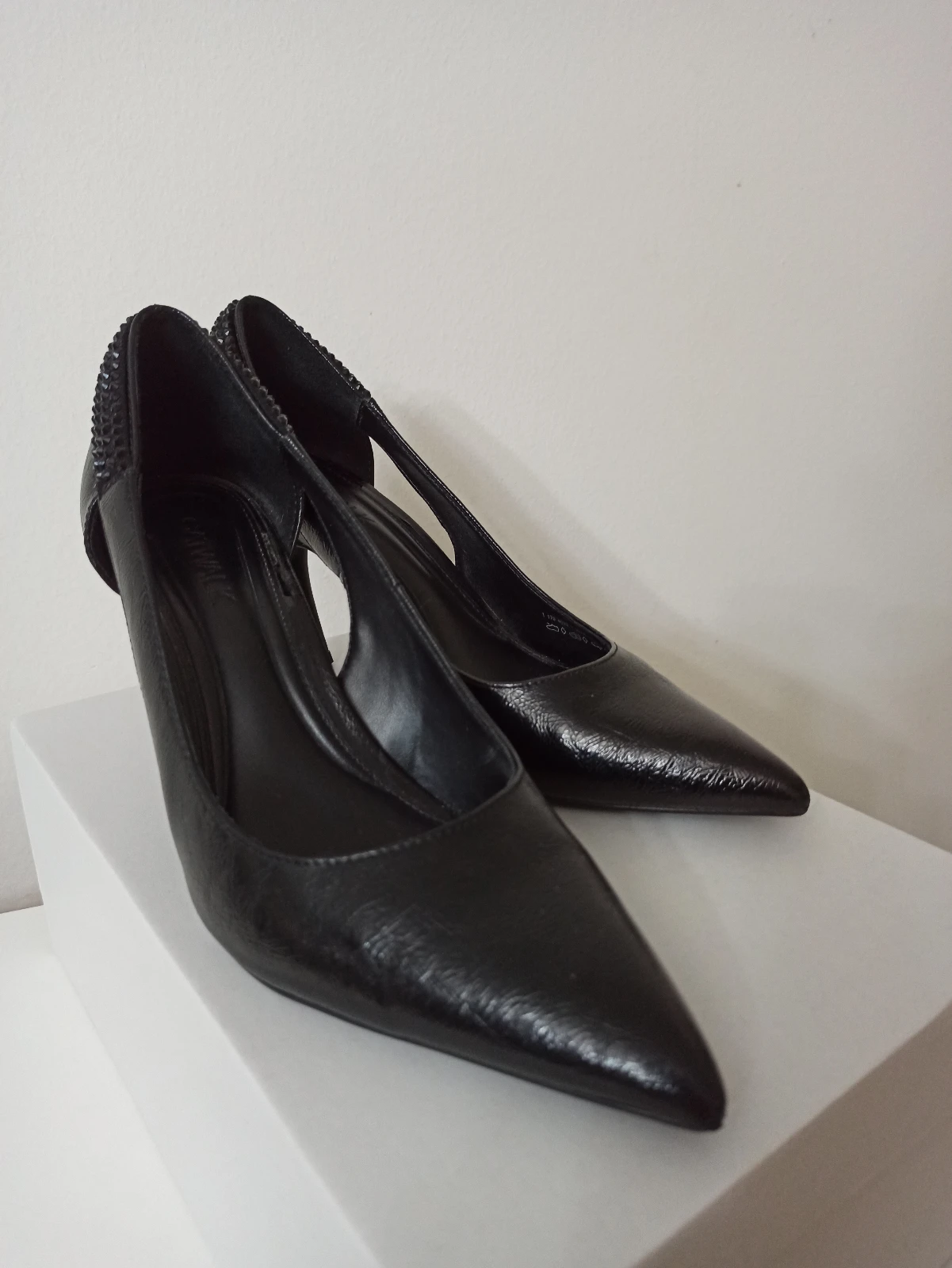 Prelepe crne Catwalk salonke sa cirkonima - Br. 39 (gazište 25cm)