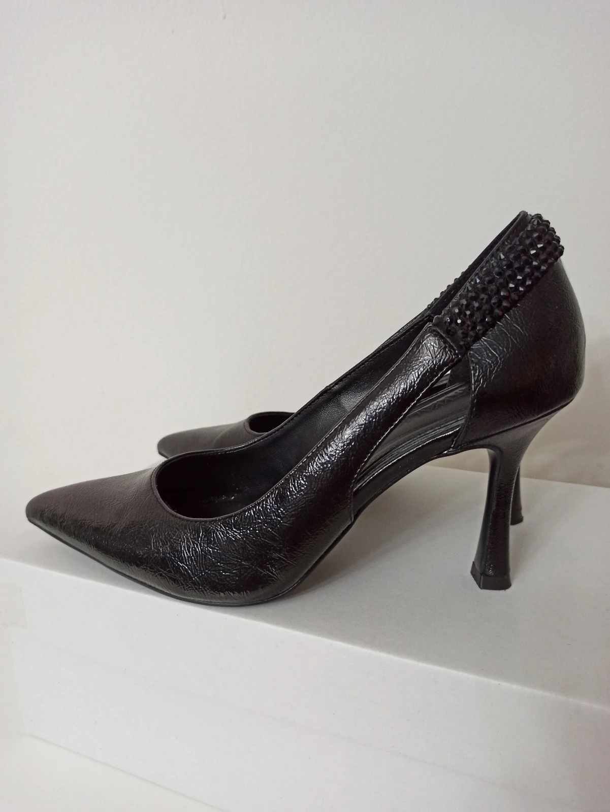 Prelepe crne Catwalk salonke sa cirkonima - Br. 39 (gazište 25cm)