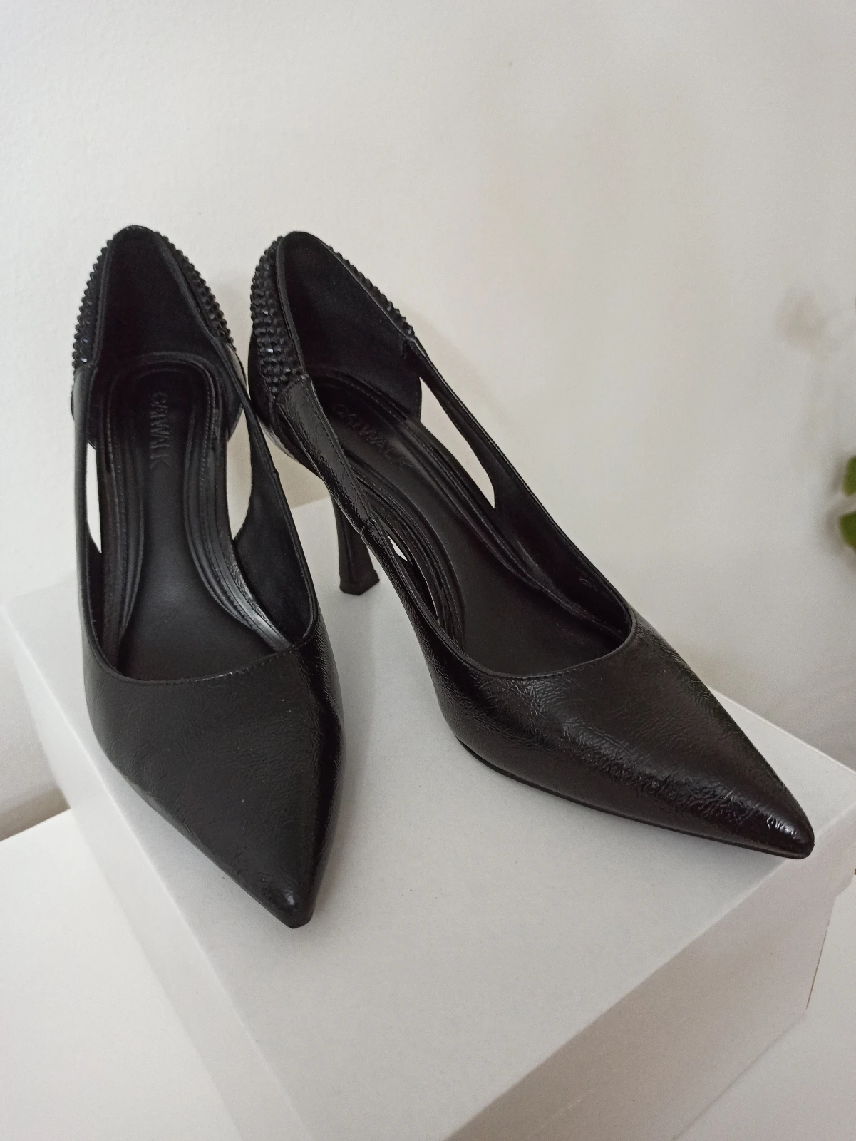 Prelepe crne Catwalk salonke sa cirkonima - Br. 39 (gazište 25cm)