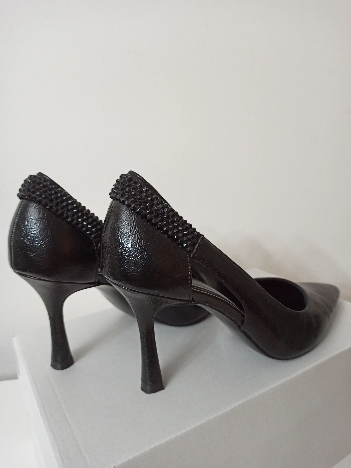 Prelepe crne Catwalk salonke sa cirkonima - Br. 39 (gazište 25cm)