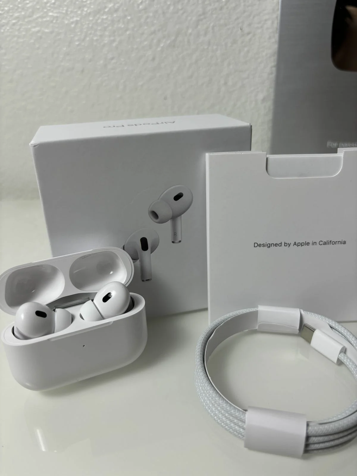 AirPods 4 sa ANC (Aktivno poništavanje buke)