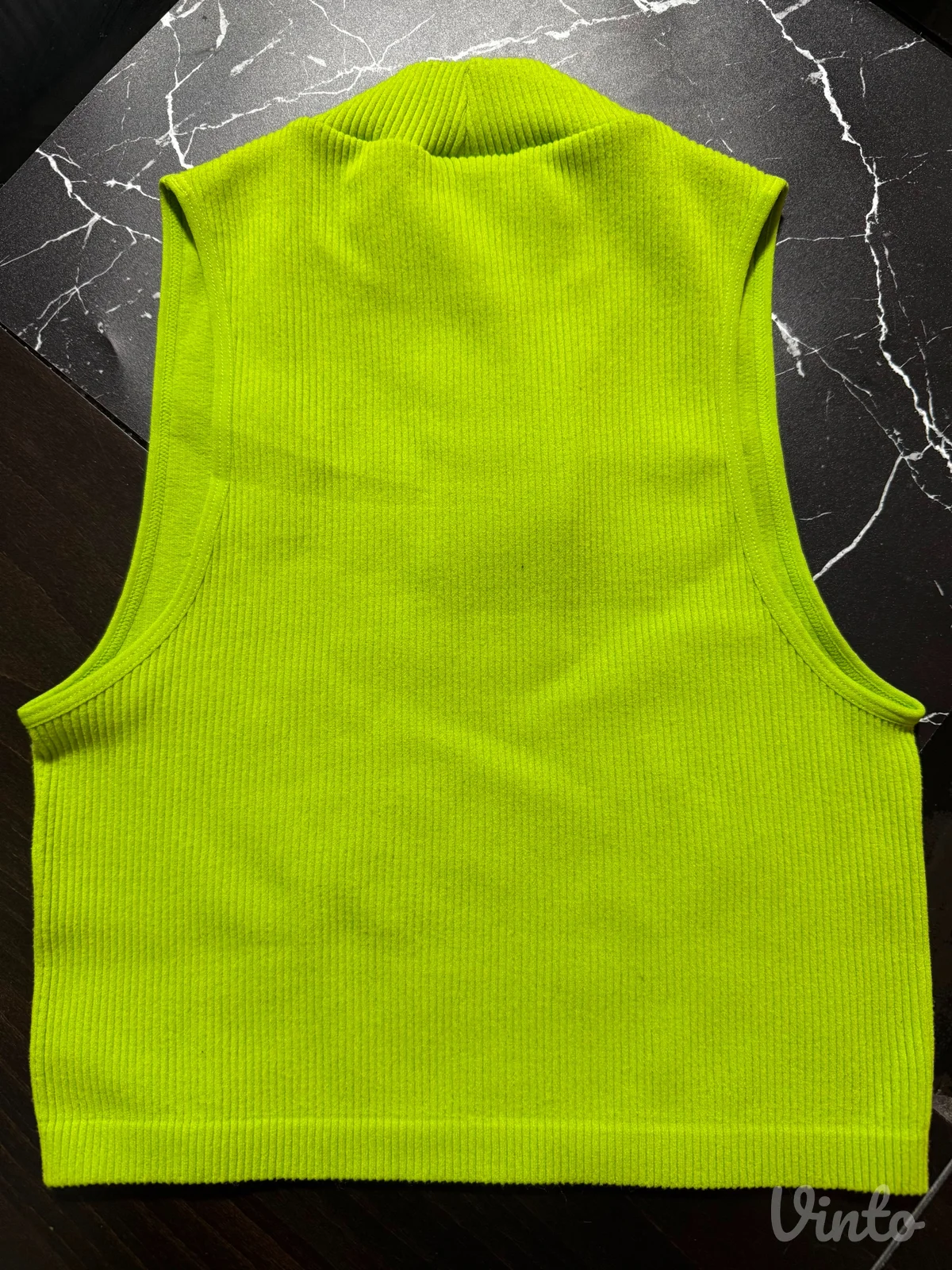 CROP TOP majica bez rukava M